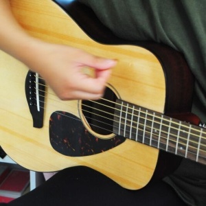画像1: アコースティックギター